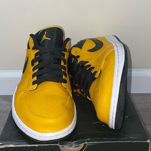 Air Jordan 1 Low 'University Gold Black'